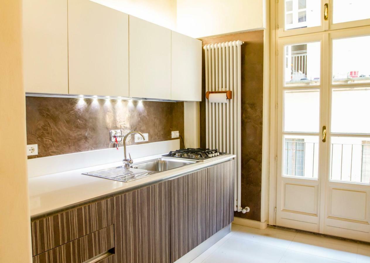 Luxrent Apartment Castello Турин Экстерьер фото
